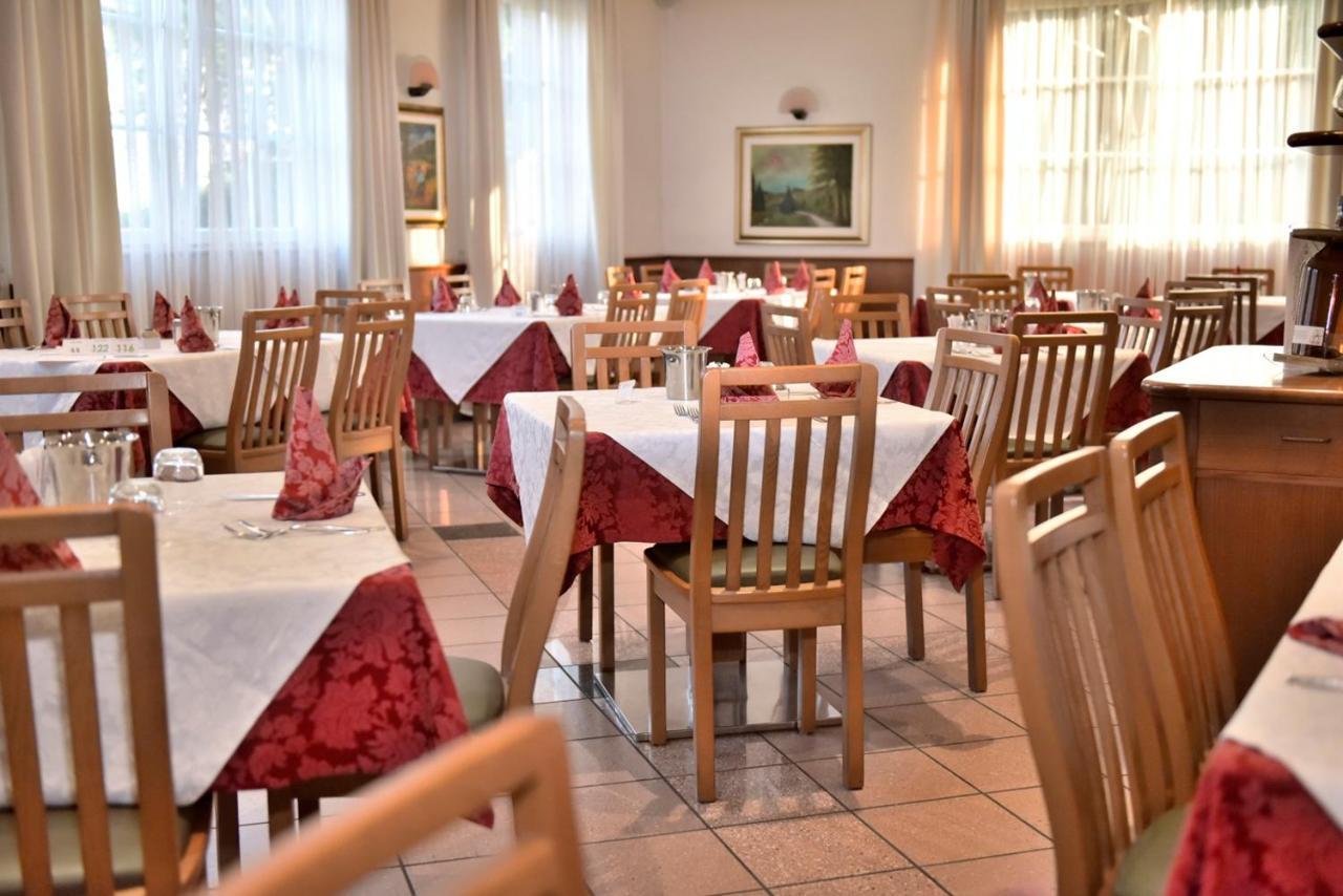 Hotel Bel Sit كومانو تيرمي المظهر الخارجي الصورة