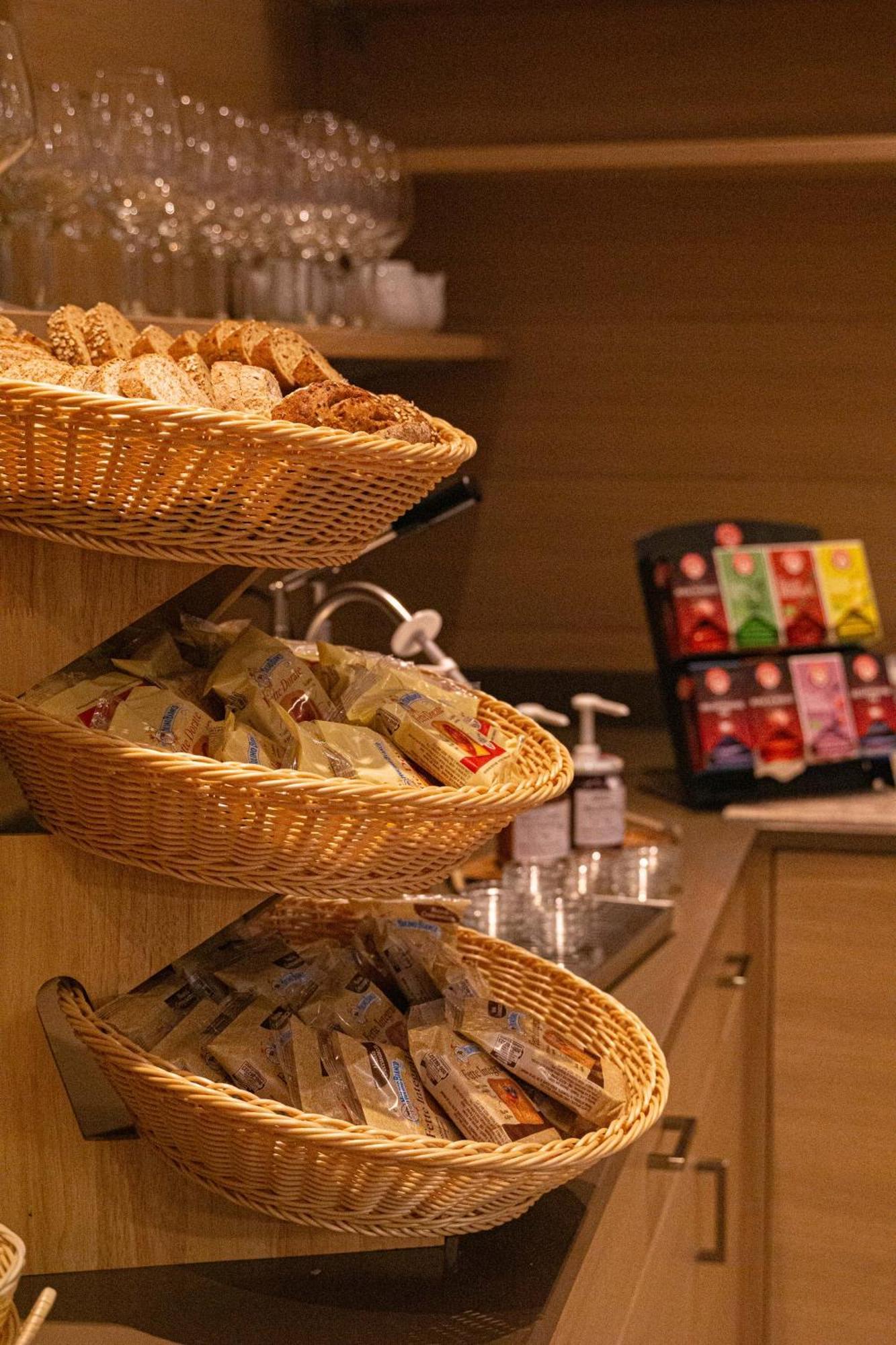 Hotel Bel Sit كومانو تيرمي المظهر الخارجي الصورة