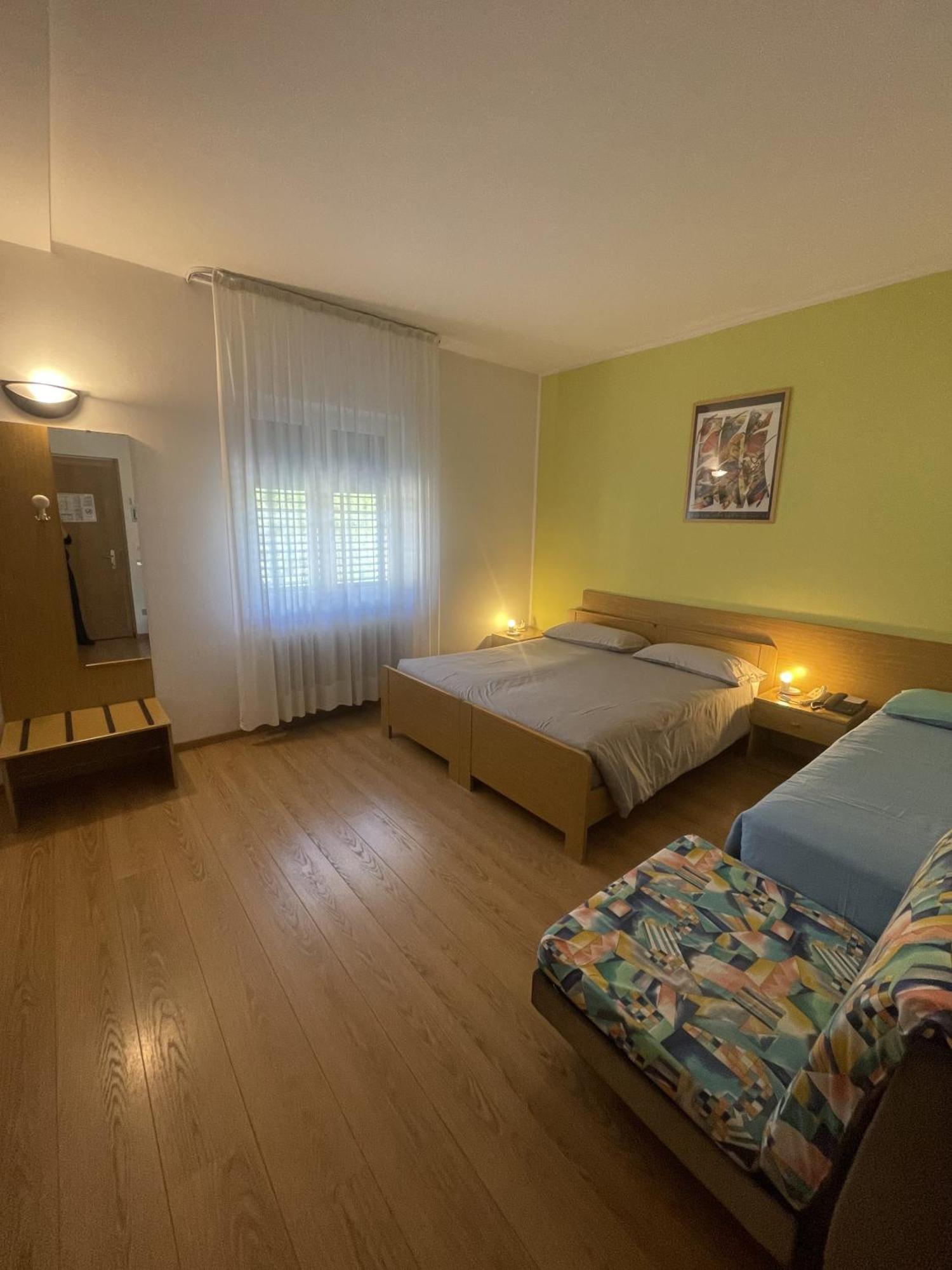 Hotel Bel Sit كومانو تيرمي المظهر الخارجي الصورة