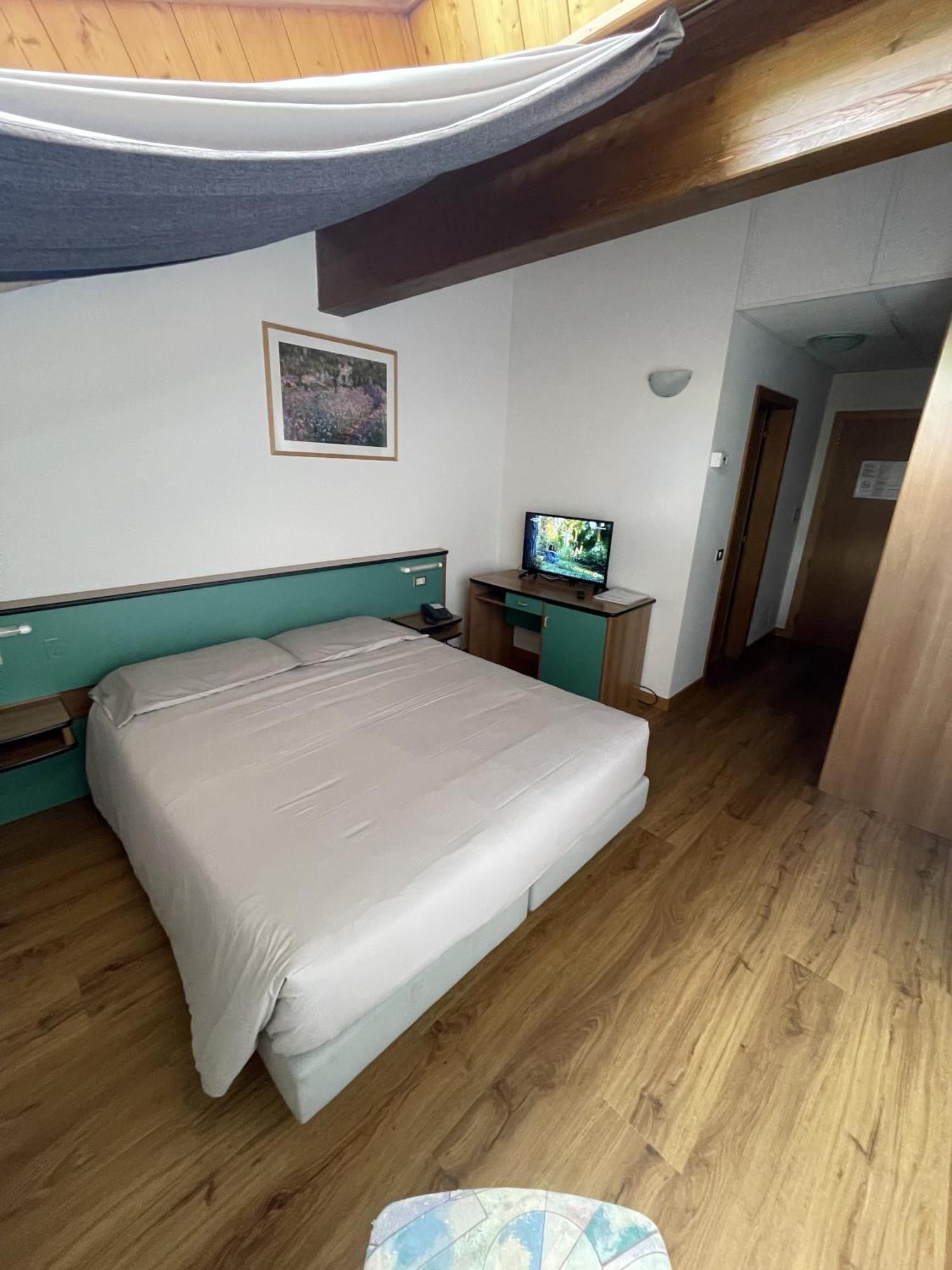 Hotel Bel Sit كومانو تيرمي المظهر الخارجي الصورة
